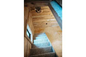 Gorgeous Carriage House! - Image 4