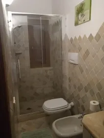 Uafhængig villa med stor have og swimmingpool 50 meter fra havet - Image 5