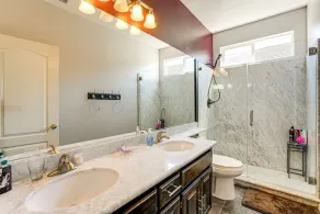 1 Block to Bay: Pet-Friendly Retreat in Alameda! - Image 2