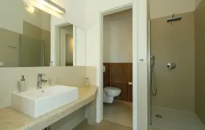 3 Bedroom Gorgeous Home In Svivan - Image 3
