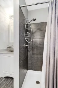 Newly Updated Dixon Wine House. 2 Bedroom 3 Story with room for 8.  - Image 3