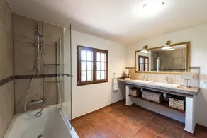 Mas Provencal in the heart of Provence - up to 15 adults - Image 2