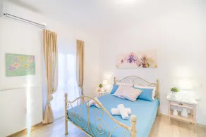 Karia Holiday Home - Image 2