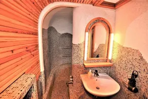 Pure romance: studio house with fireplace, conservatory & dream location, 2 bedrooms - Image 2
