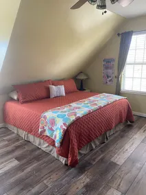 Loft Apartment - Image 3