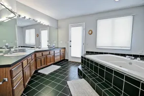 Belle 4 chambres 2. 5 salles de bain maison avec piscine privée à Bethany. - Image 4