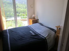 apartment with garden, in quiet residence - Image 3