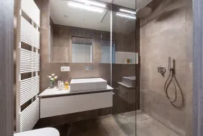 Executive One-Bedroom with Balcony - Image 3