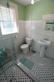 Downtown St. Petersburg carriage house close to Tavern/Pizza/Black Crow Coffee! - Image 3