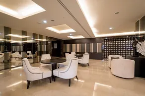 A hotel for1 Sec to MRT exit - Image 4