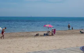 Takvåning med terrass på 40 m2 - 50 meter från stranden - Image 4