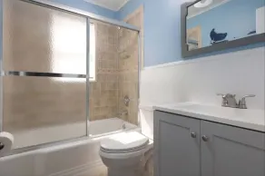 Island Time- beautifully renovated bay view home - Image 3
