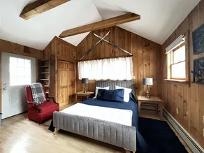 Cozy ski cabin, minutes to mountains - Image 3