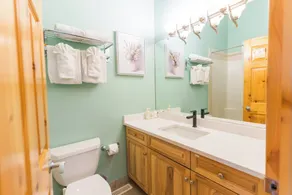 Combo2!One minute to Banff Gate!4Bedrooms4Bathrooms Fitted 14 PPL - Image 3