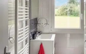 Stunning Home In Saint-Carreuc With Wifi - Image 2