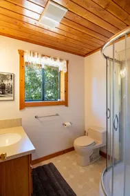 Secluded  and PRIVATE Sierra Nevada Foothills vineyard home - Image 3