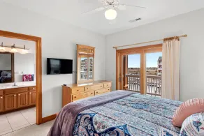 North Bay Retreat: Waterfront, Shared Pool, Fitness Center, Short Stays Anytime - Image 4