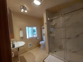 Cute 2 Bedroom Home Near Bay with creek right in the backyard! - Image 3