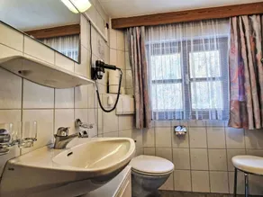 Lovely apartment in villa for 4 guests with WIFI, TV, patio and pets allowed - Image 3