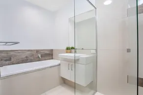 Holiday Townhouse Moffat Beach - Image 3