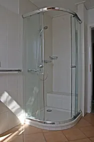 Appartamento con balcone esposto a sud in una casa bifamiliare - Image 5