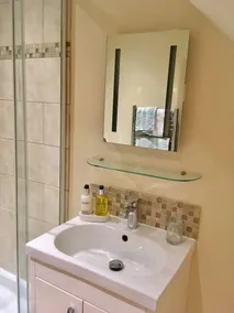 Charmant appartement indépendant avec une promenade facile dans le centre-ville d'Ilkley - Image 2