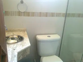 24hrs security, clean, nice, airy. - Image 2