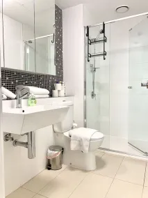Cozy 1 Bedroom in an Awesome Location! - Image 3