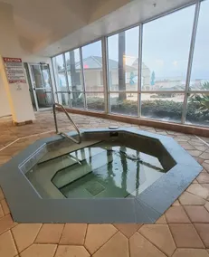 Beautiful OCEANFRONT 1 Bedroom Condo - Open Pools - Image 3
