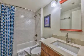 2Br loft Centrally Located Kirkwood Condo – Great Value - Image 4