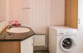 3 Bedroom Gorgeous Home In Nexø - Image 3