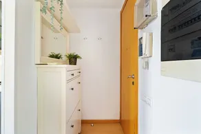 Duplex lumineux, composé de deux appartements reliés (deux chambres + studio) pouvant accueillir 5 personnes. - Image 2