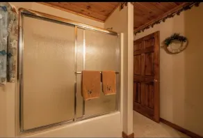 Peaceful lakefront Cabin with High Speed Internet - Image 5