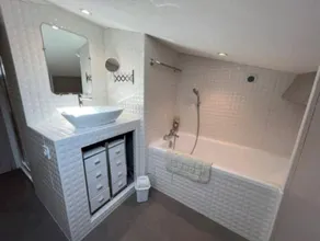 Exceptional setting, many points of interest - Image 4