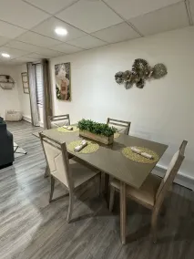 Hamptons Apartment - Image 4