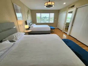 OASIS @ OCEAN BEACH PARK: 6 QUEEN BEDS - Image 5