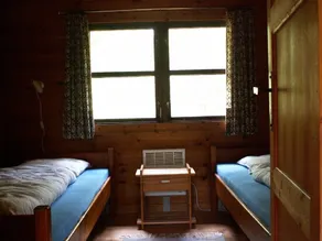 Log cabin on a 2000 m² nature estate, only5 km to the sea - Image 5