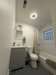 Modern 3BR & 2BA Near McCormick & Downtown - Image 5