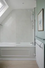 Lakeside Country Cottage - Image 4