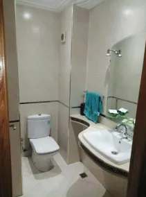 Nice, quiet, modern apartment 2 minutes from the town center - Image 3