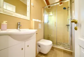 Schöne renovierte Villa mit privatem Außenpool auf der Insel Krk - Image 4