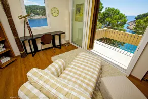 Beach Front Villa, Private Garden, In Quiet Bay, With Boat Mooring - Image 3
