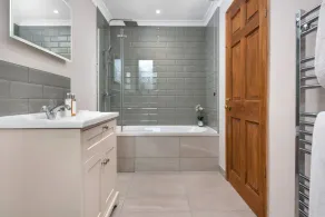 Luxurious Old Chapel Close to Countryside Walks - Image 2