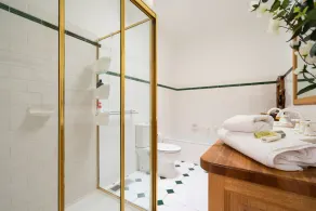 Hideout in Rye - Luxury resort style holiday home with Pool/Spa & Tennis Court - Image 3