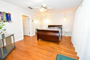 Charming Home Five Minutes To The Beach, Very Close to the Aquarium & Lexington - Image 5