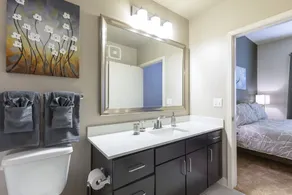 Luxury Med Center Fully Equipped King Sized Bed Condos - Image 3
