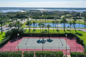Upscale Oceanfront Condo with Panoramic Views and Pool - Image 2