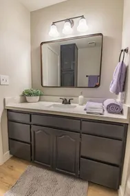 Appian · Stunning Renovated home, Included Heated Spa - Image 3