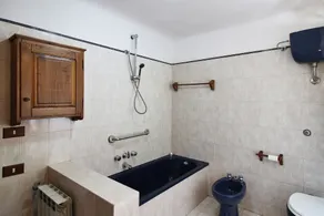 Appartamento Poesia con piscina e vista sulle montagne - Image 3