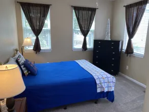 8MM Lake view/cove fun! Great for groups-2 kitchens, 3 decks, 2 docks, Sleep 18! - Image 5